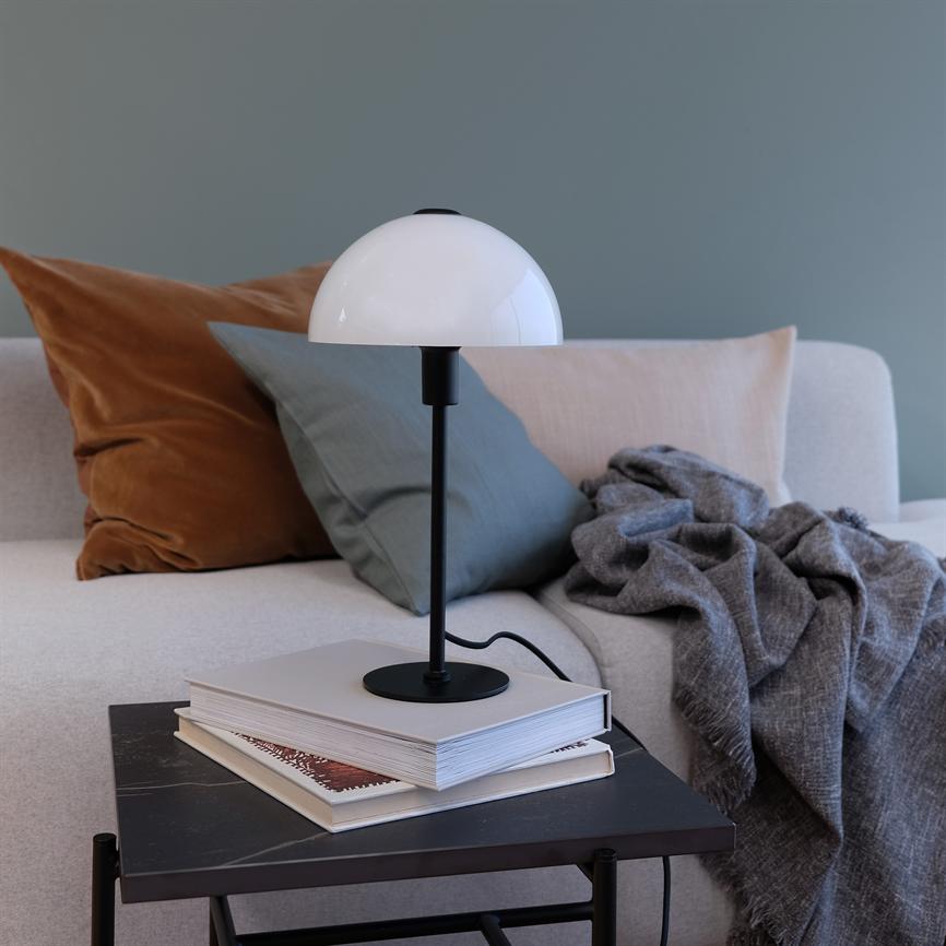Dyberg Larsen Jazz bordlampe svart opalglass