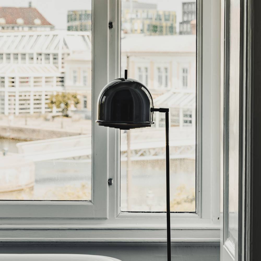 Bergboms G-75 gulvlampe blank svart 125 cm