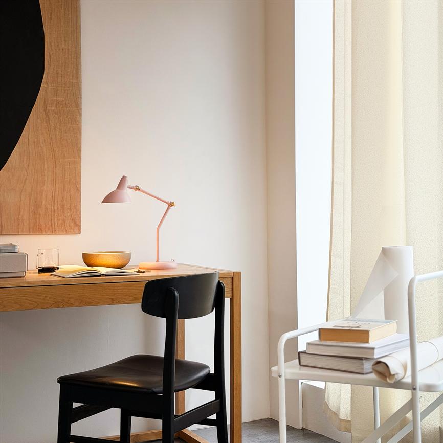 Dyberg Larsen Vela bordlampe rosa justerbar
