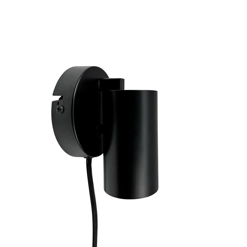 Dyberg Larsen Modern Wall Spot vegglampe svart bryter