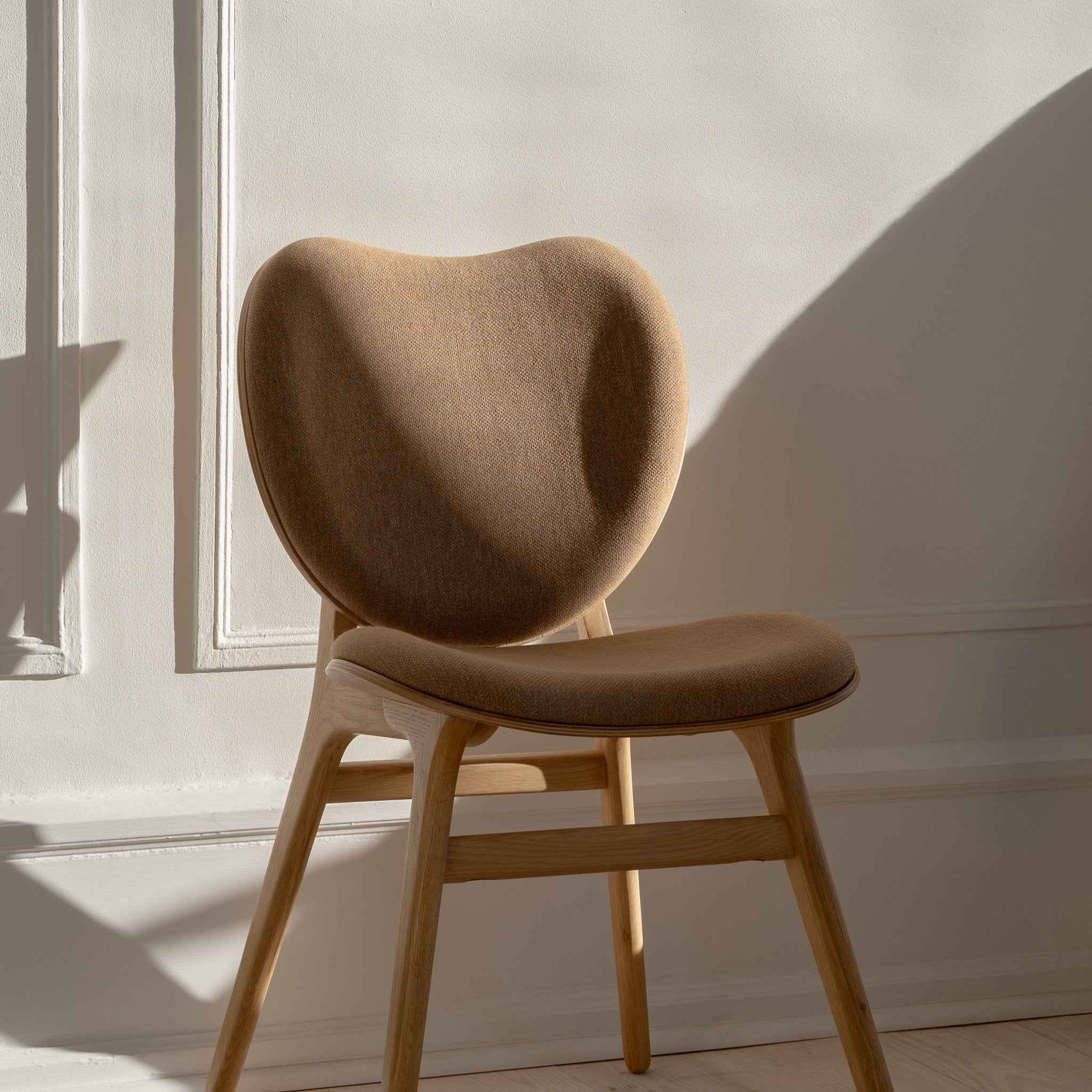 UMAGE A Conversation Piece spisestol eik beige