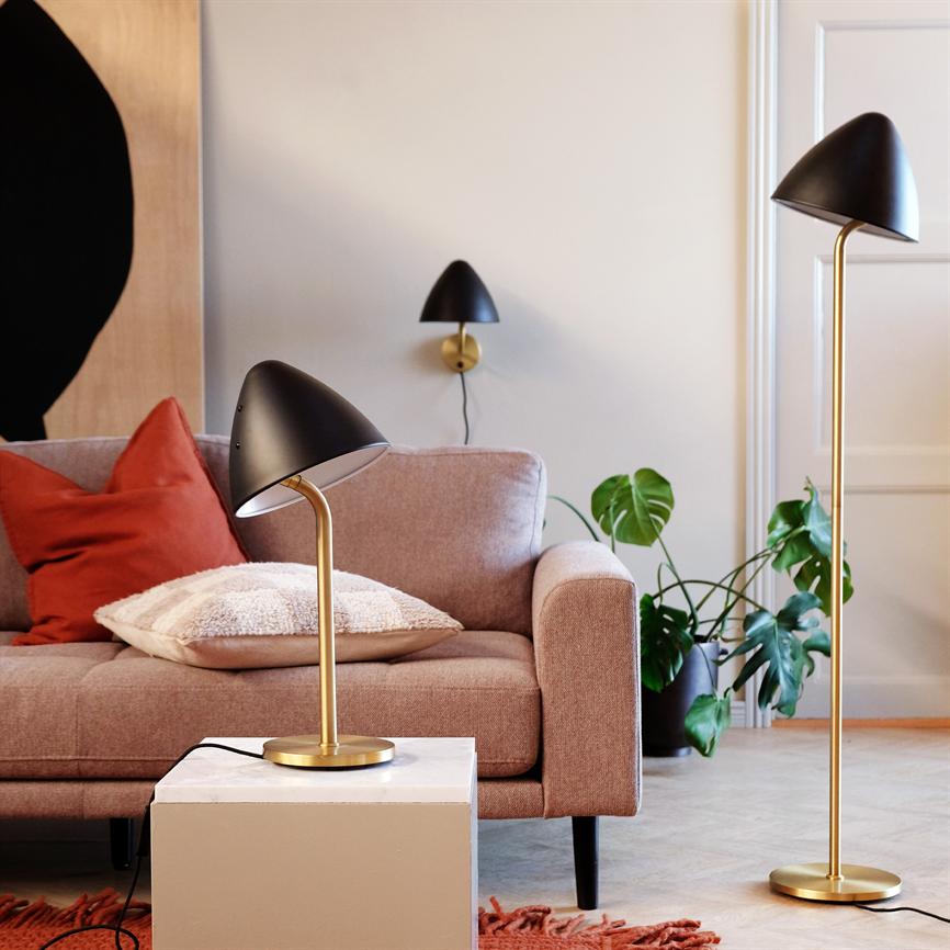Dyberg Larsen Oulu gulvlampe sort messing leselys