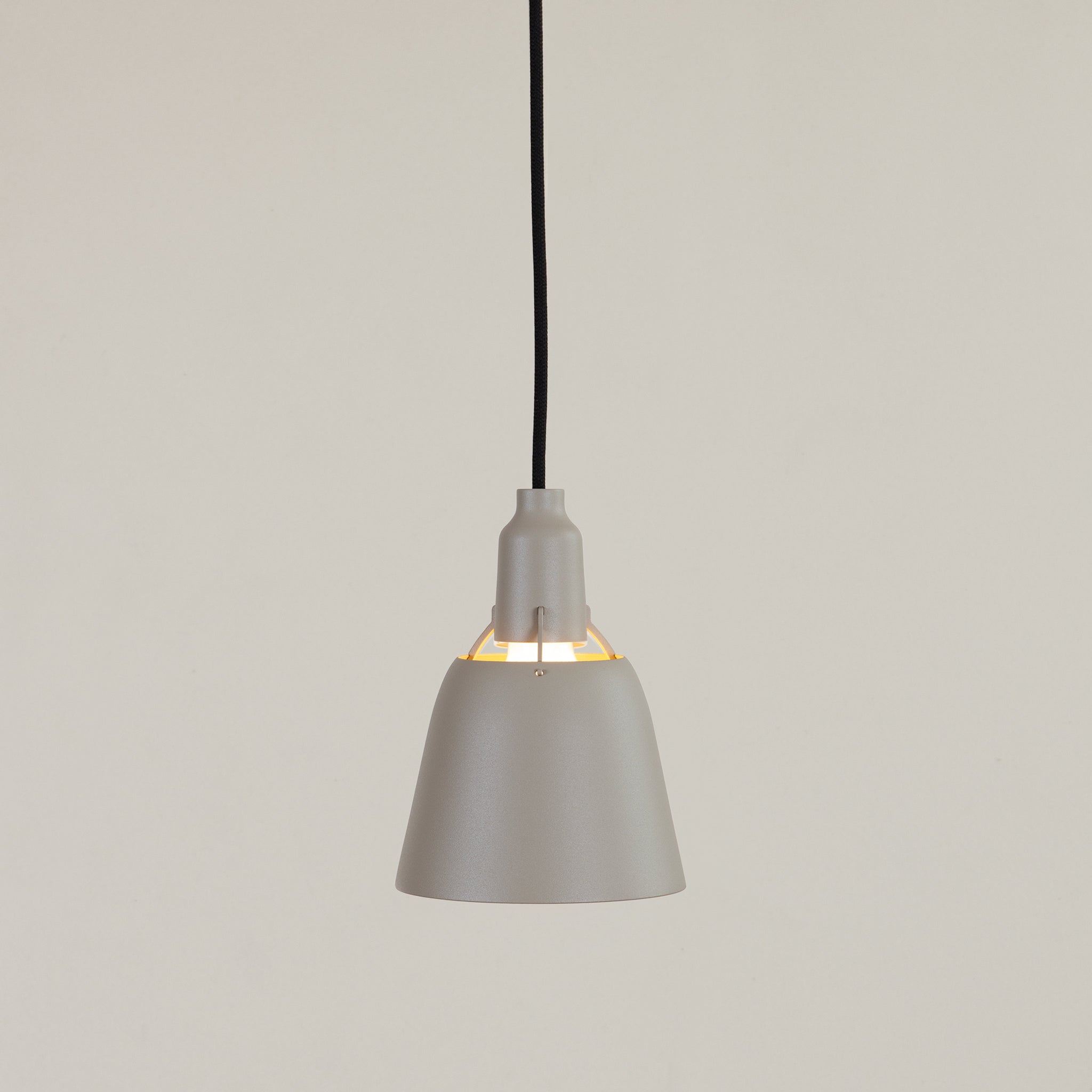 Zlamp P 656-15 pendel greige vinduslampe