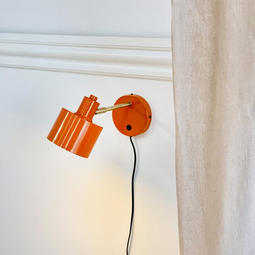 Dyberg Larsen Ocean vegglampe oransje messing