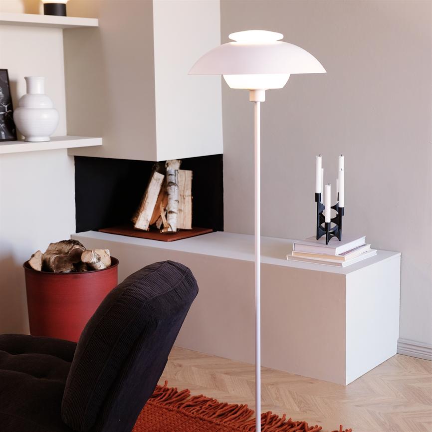 Dyberg Larsen Opus Gulvlampe hvit opalglass