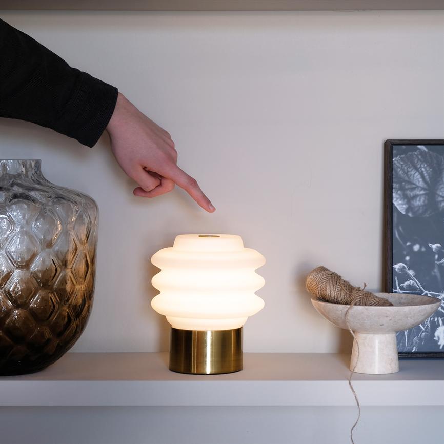 Dyberg Larsen Diva bordlampe messing opal