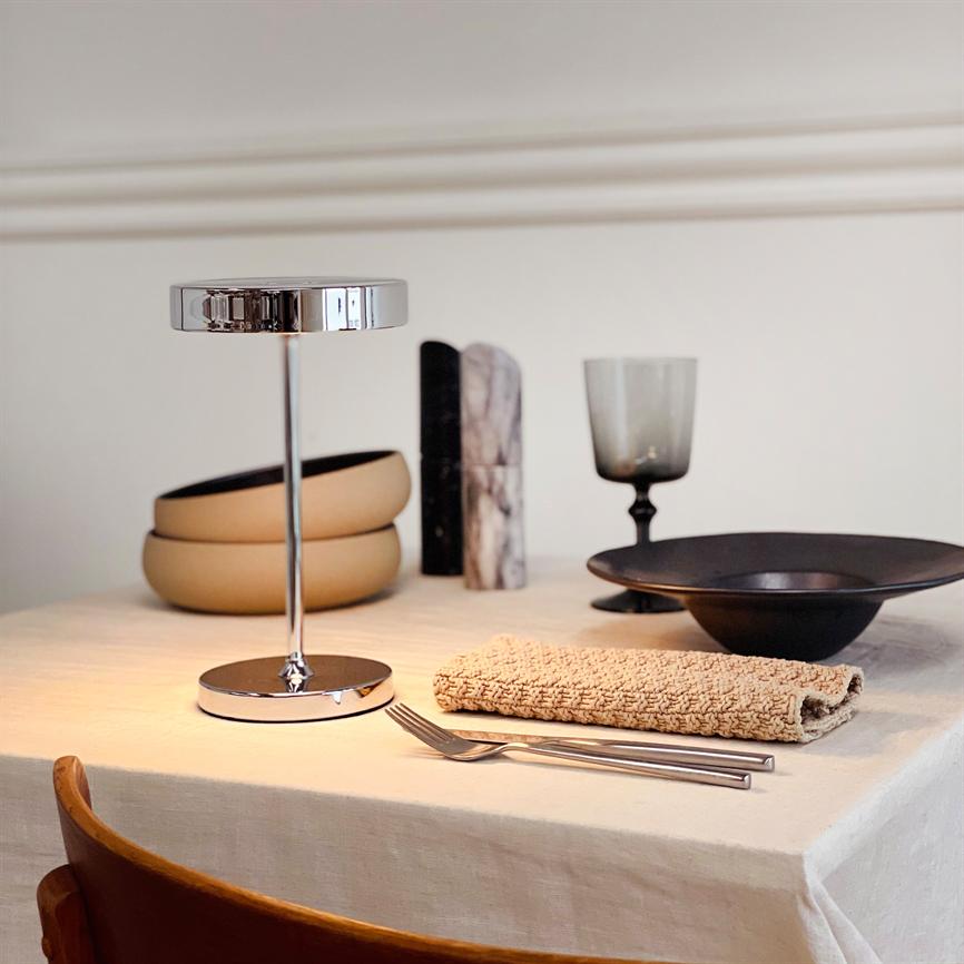 Dyberg Larsen Starlight bordlampe krom 3 lysnivå