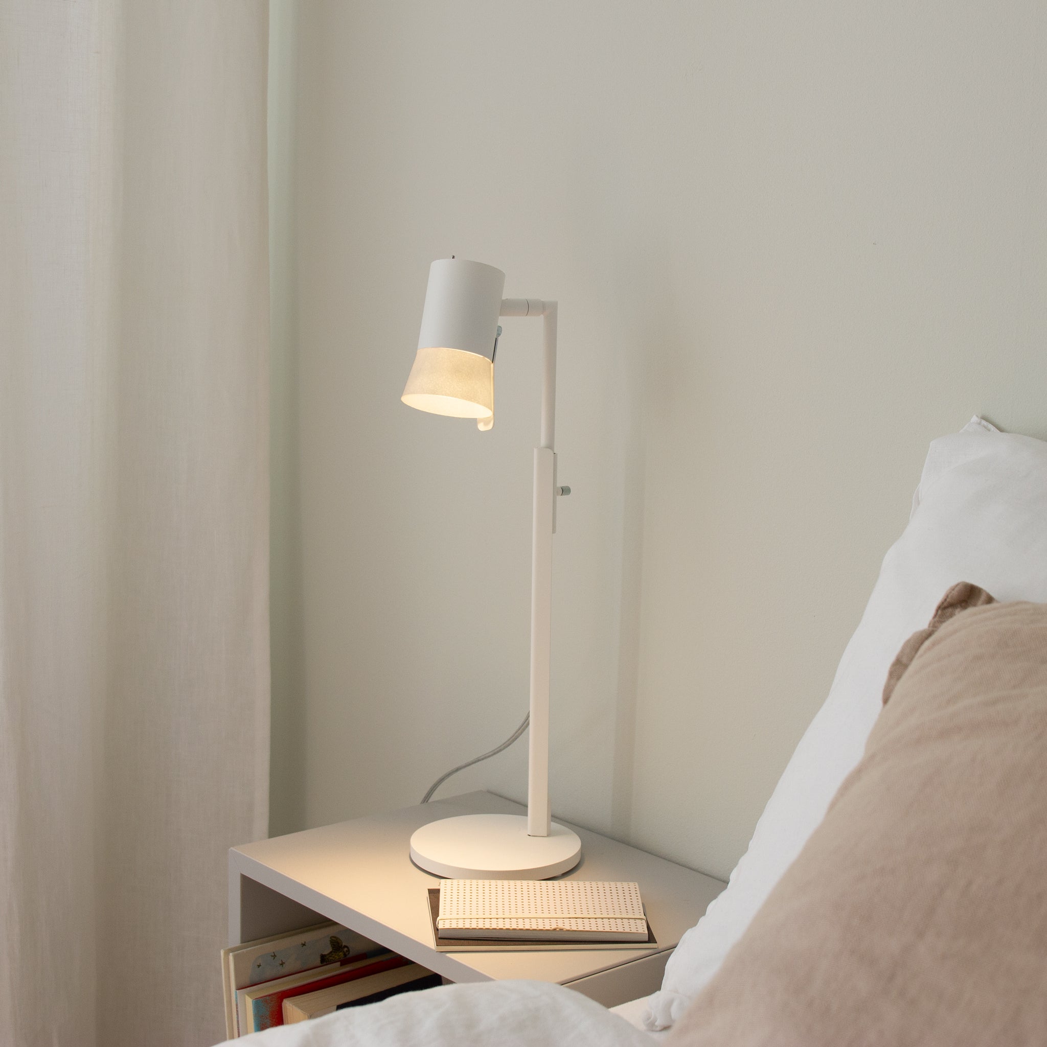 Zlamp Bezzy bordlampe mørkegrå leselampe