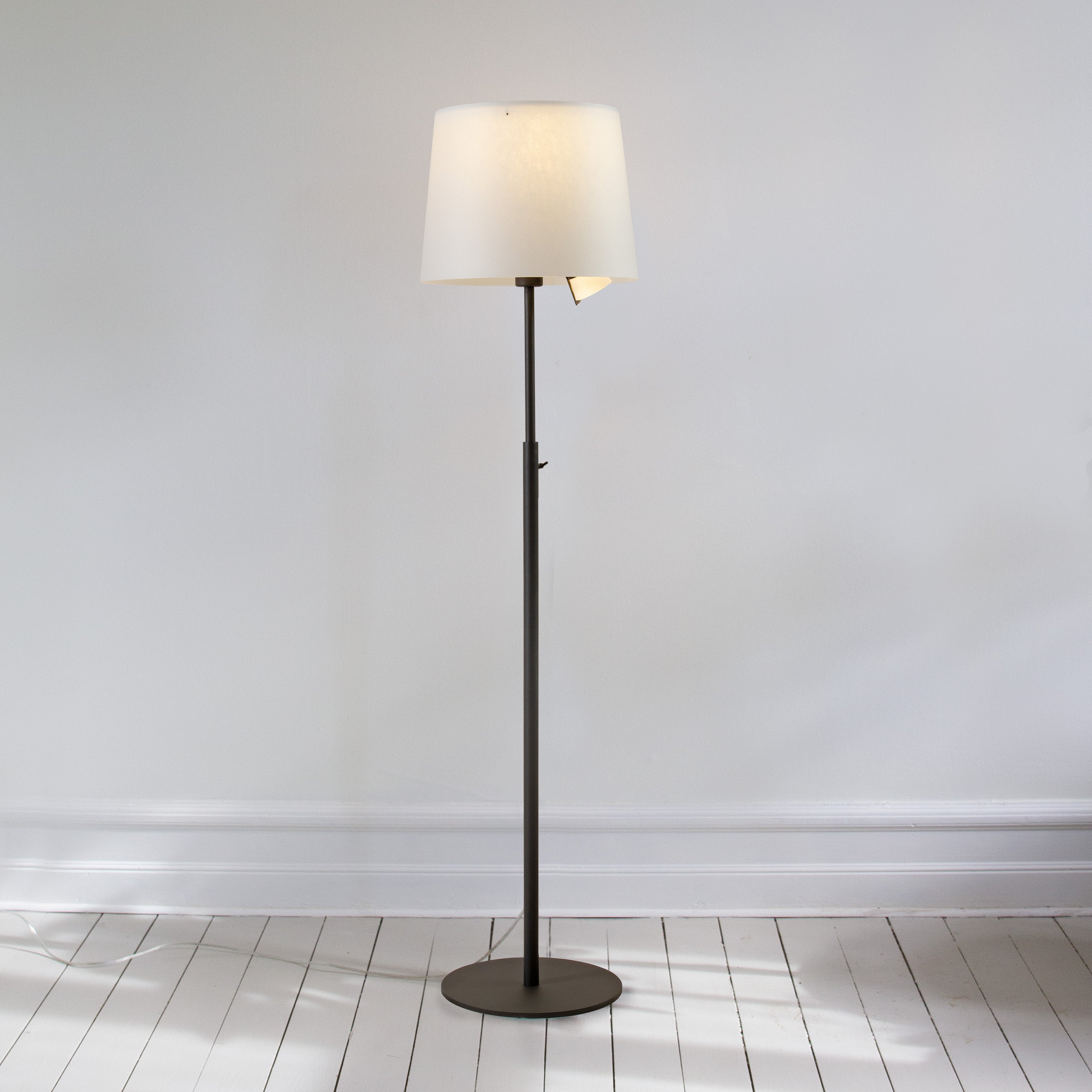 Zlamp Kaksi 149-3530 gulvlampe hvit lesespot