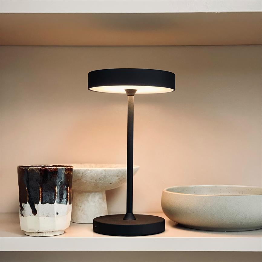 Dyberg Larsen Starlight bordlampe svart dimbar LED