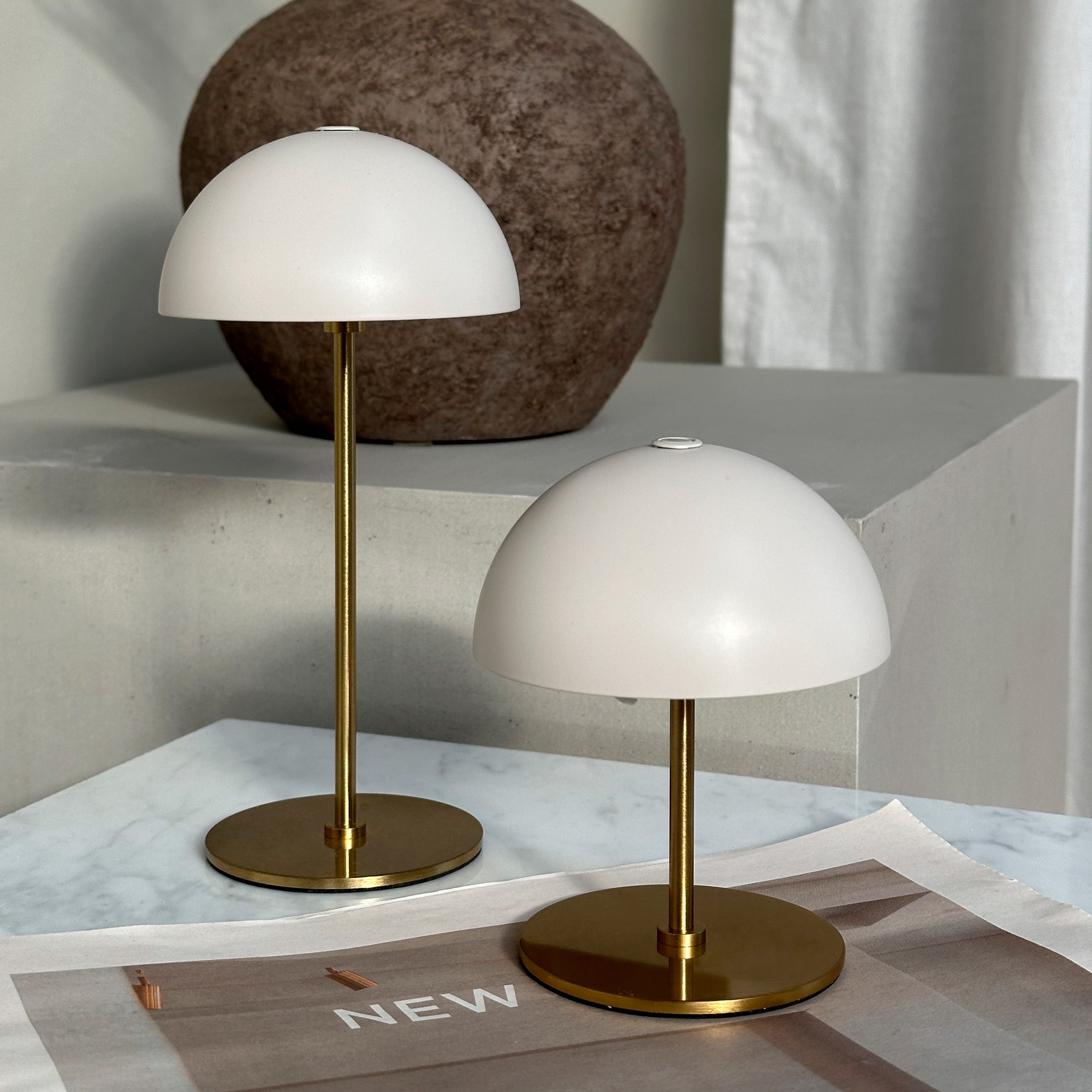 Dyberg Larsen Along Mini bordlampe beige 2-pk LED