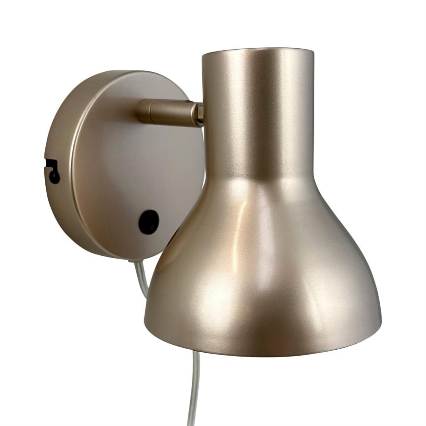 Dyberg Larsen Bob vegglampe beige metallic