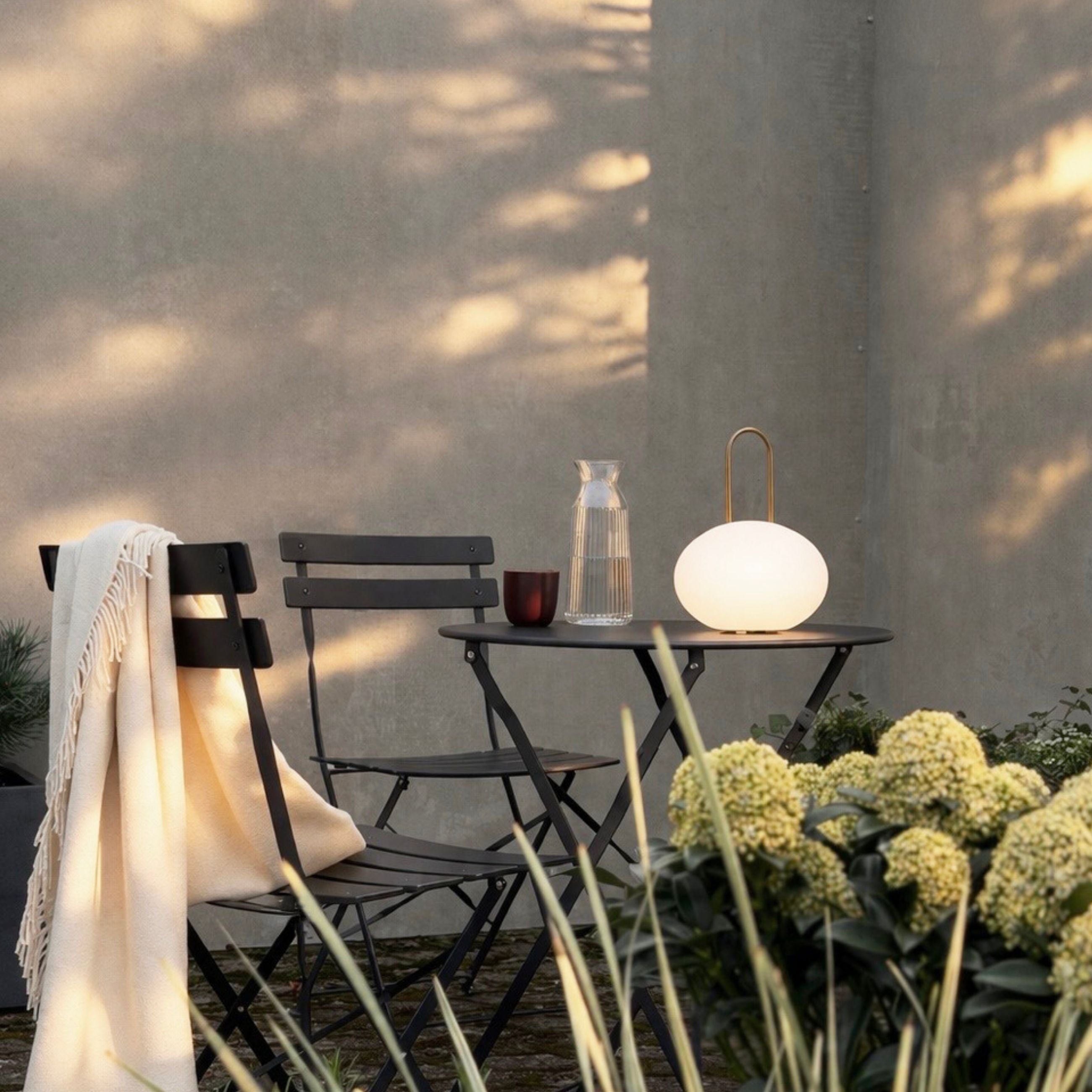 Dyberg Larsen Ellipse lantern hvit messing utendørs
