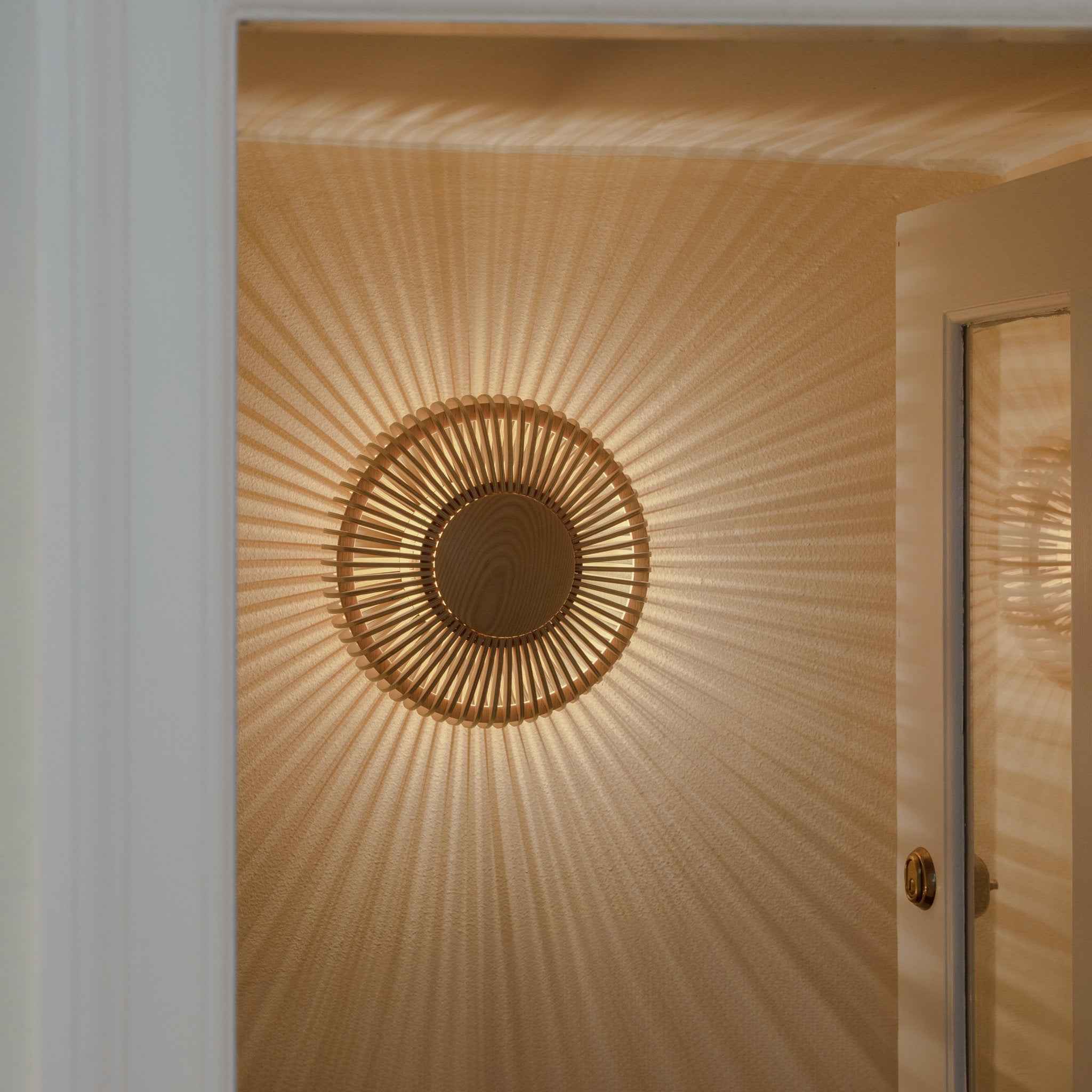 UMAGE Clava Up Wood vegglampe eik medium