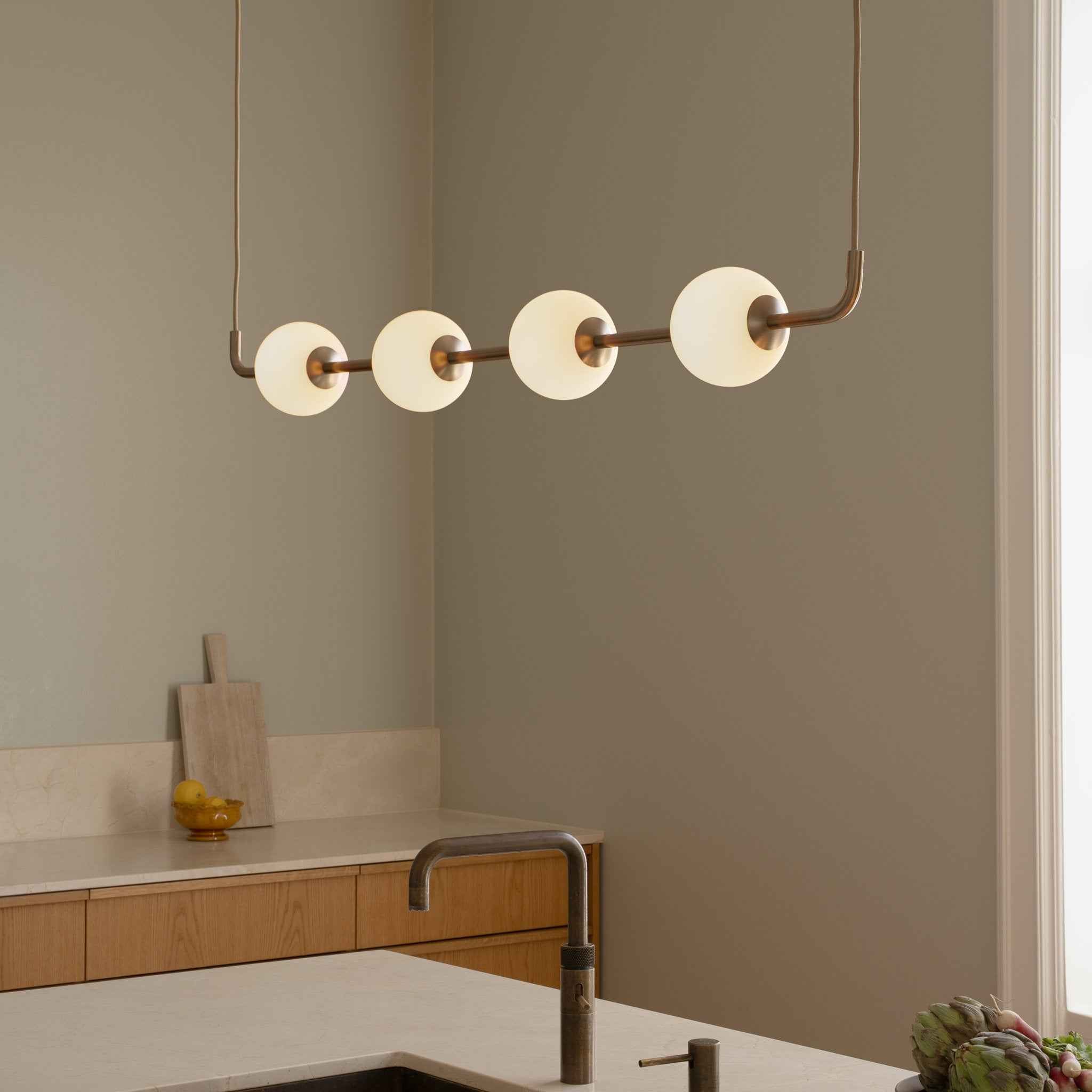 Umage Audrey Linear pendellampe opalglass 4 kuler
