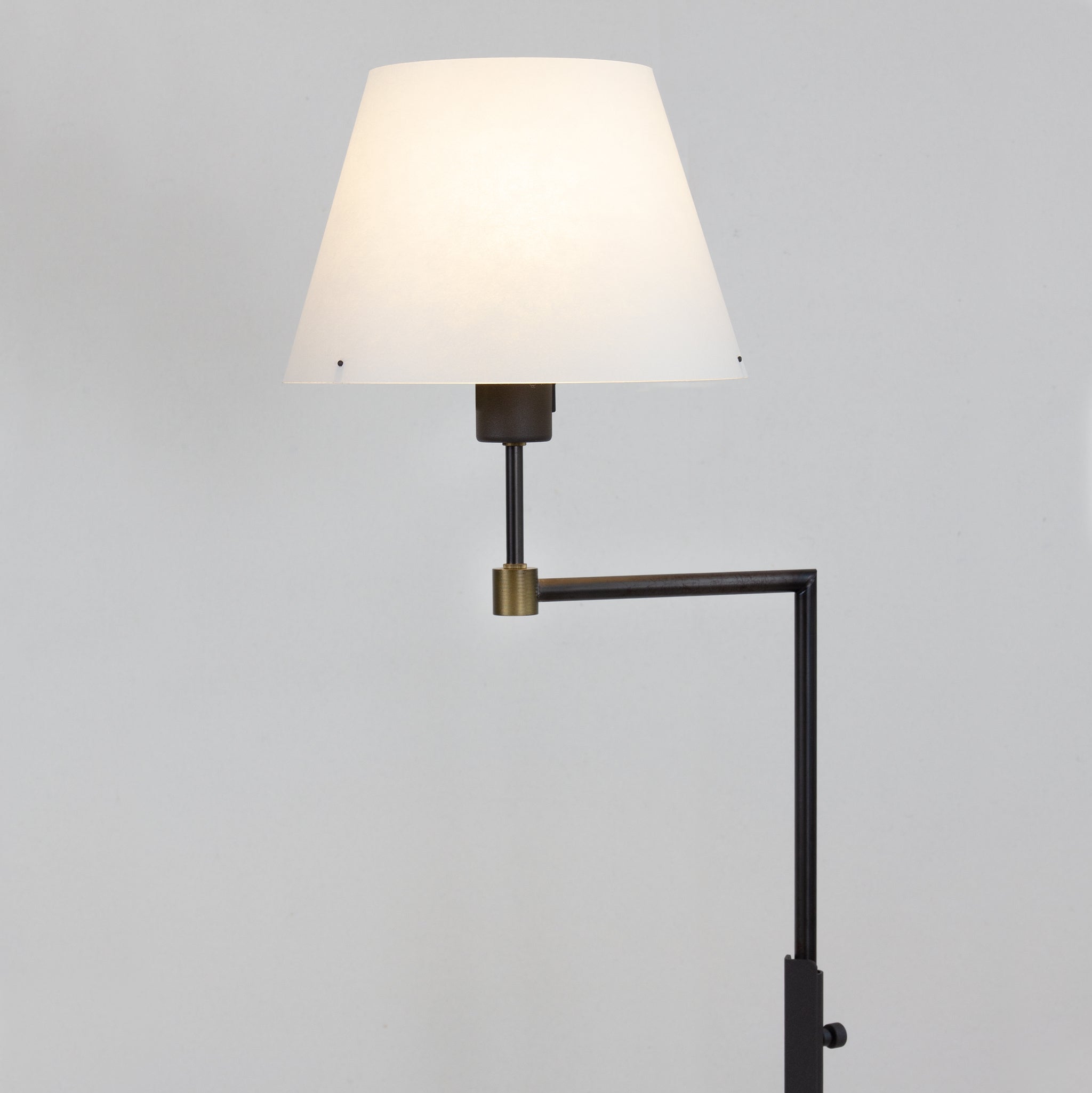 Zlamp Vega 146-2515 gulvlampe hvit mullbær