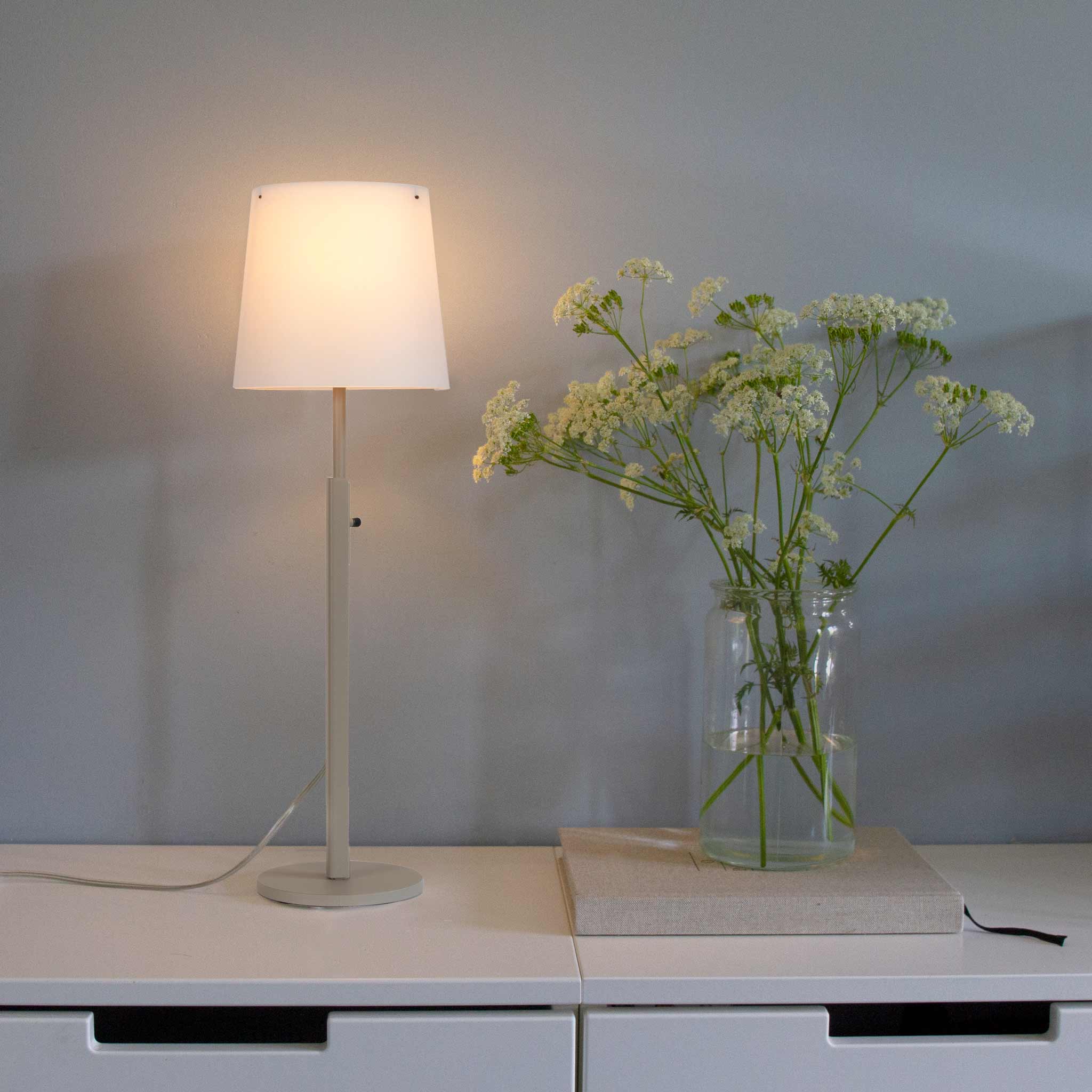 Zlamp Vega 121-1613 bordlampe hvit morbær