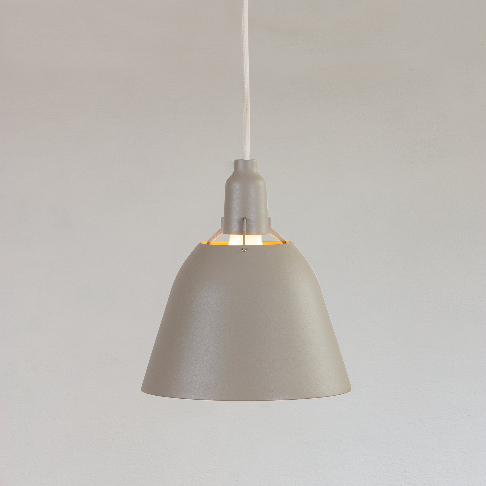 Zlamp P 656-22 pendel 22 cm mørkegrå blendefri