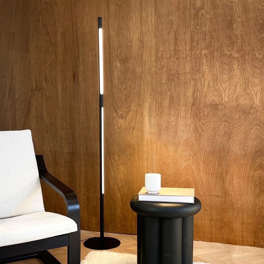 Dyberg Larsen Vagner gulvlampe LED svart