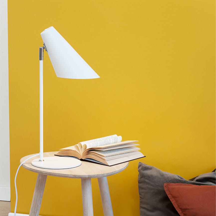 Dyberg Larsen Cale bordlampe hvit metall