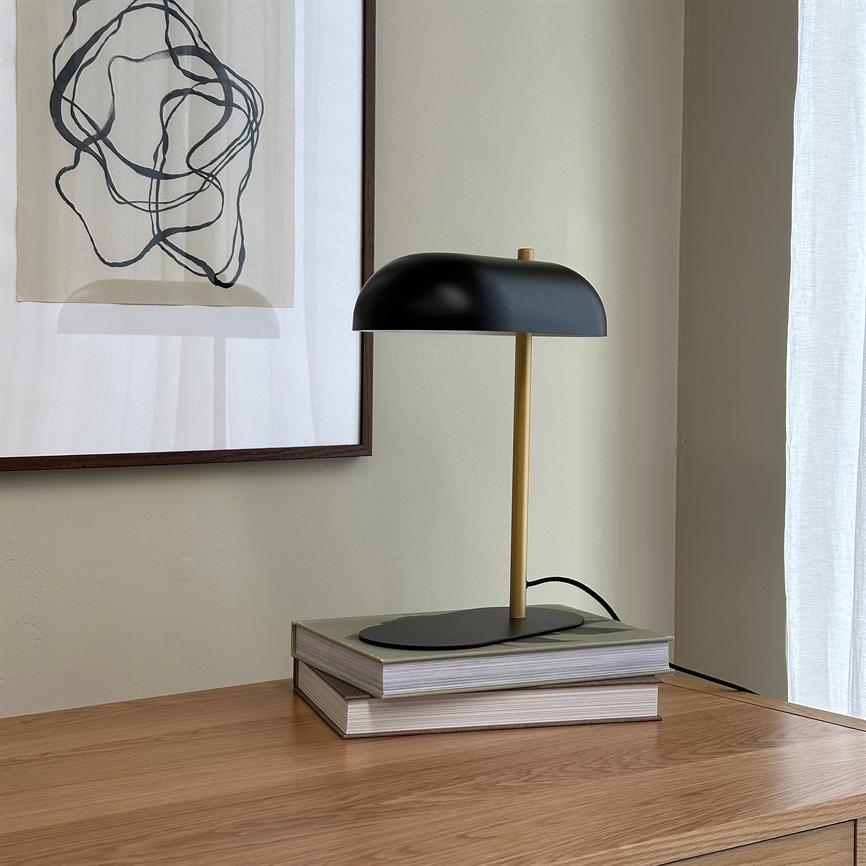 Dyberg Larsen ARCH bordlampe svart messing 35,5cm