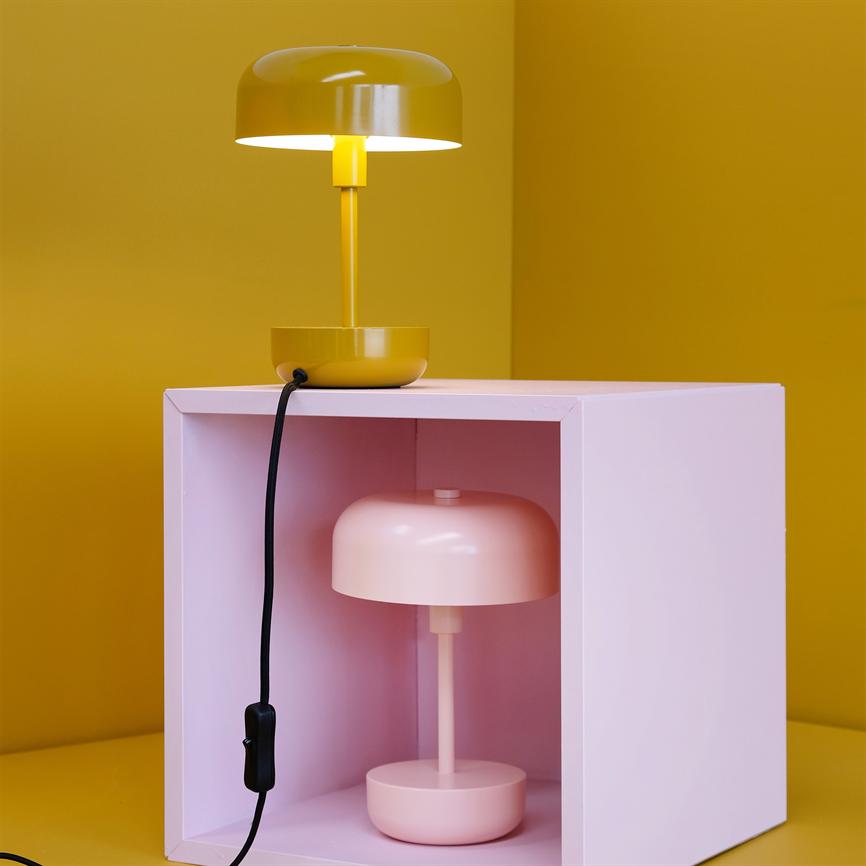 Dyberg Larsen Haipot bordlampe rosa oppladbar