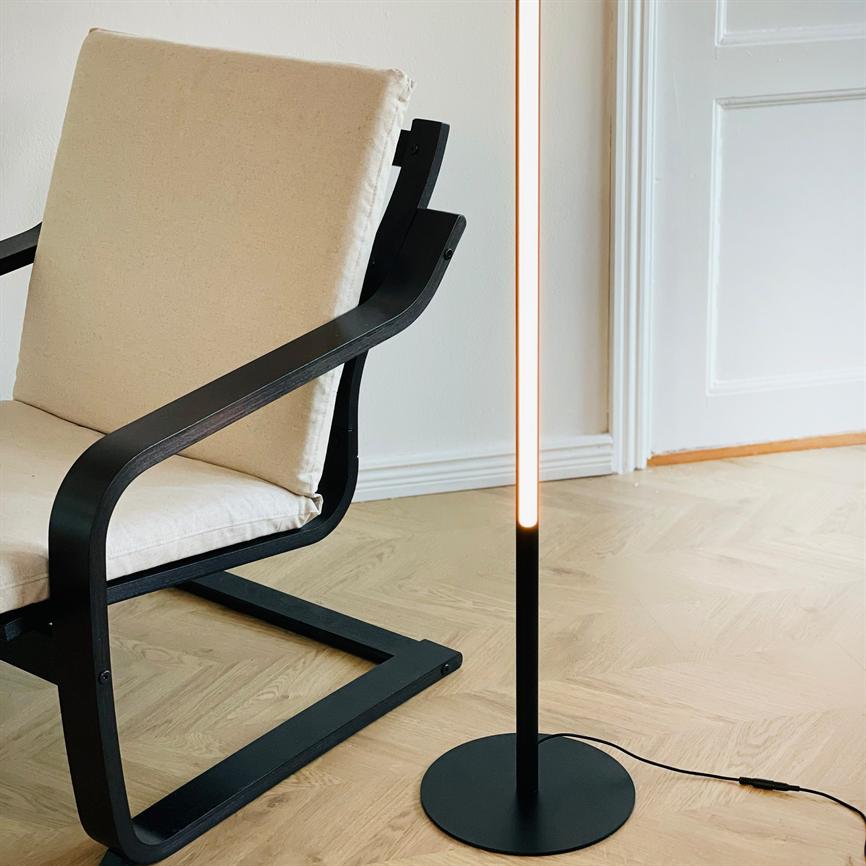 Dyberg Larsen Vagner gulvlampe LED svart