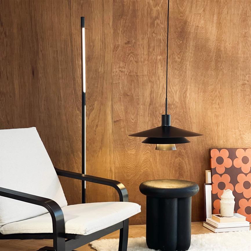 Dyberg Larsen Vagner gulvlampe sort dimbar LED