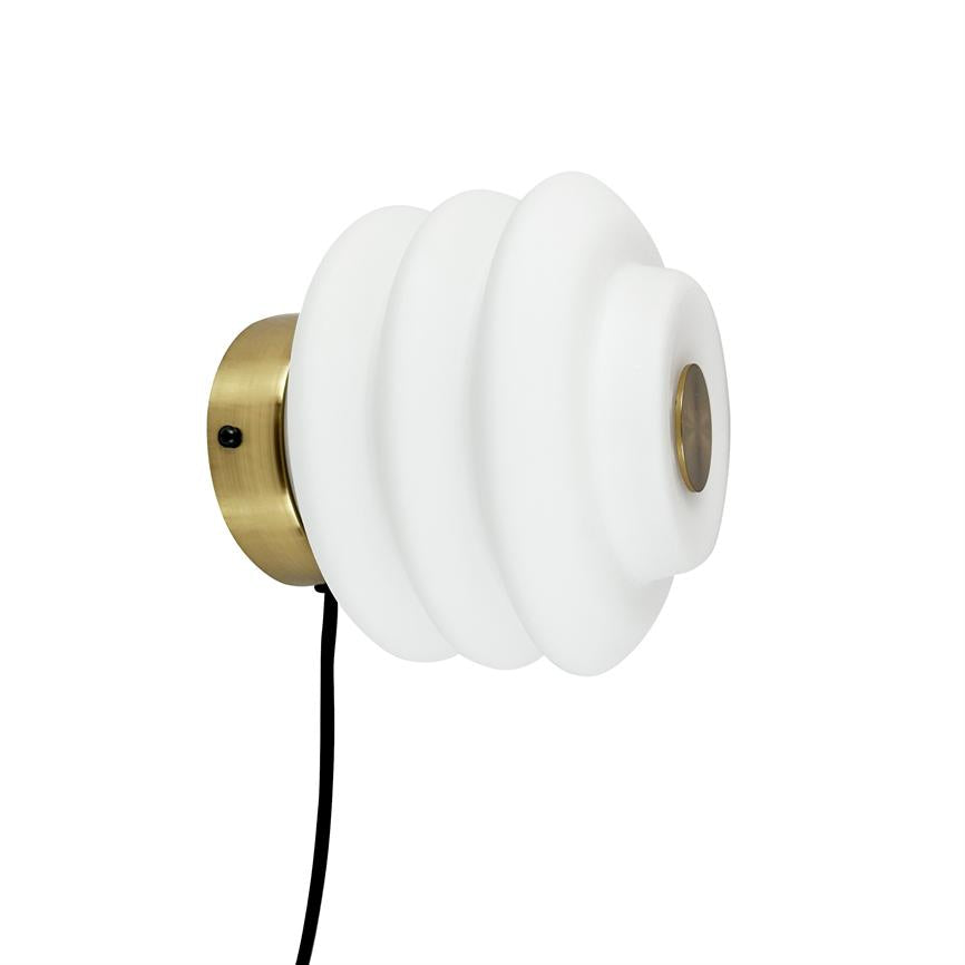 Dyberg Larsen Diva vegglampe opal messing