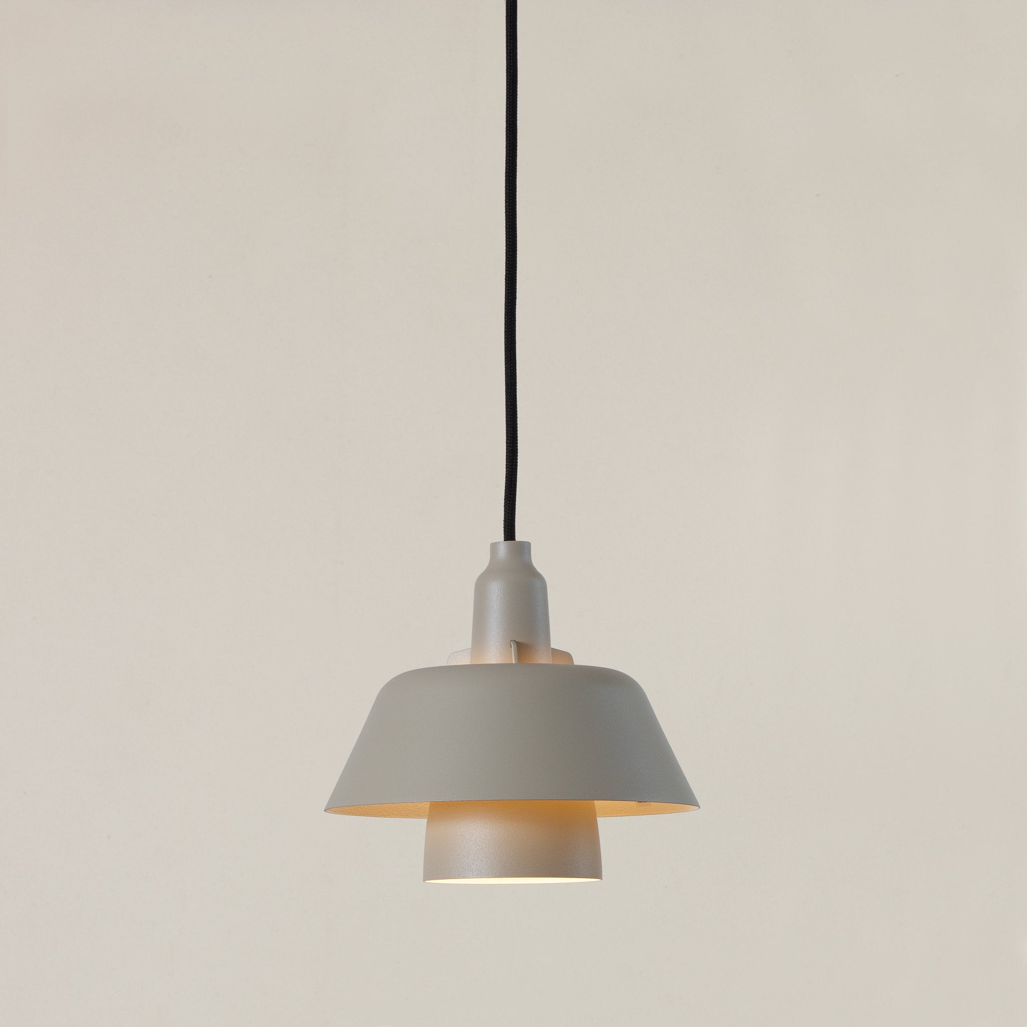 Zlamp P 2210 pendel greige blendfri
