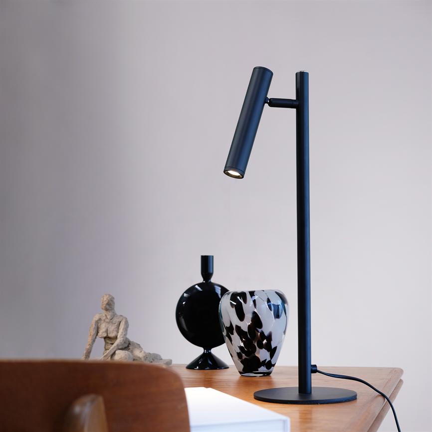 Dyberg Larsen Carlo bordlampe sort LED dimbar