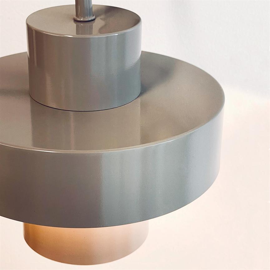 Dyberg Larsen Stoke vegglampe grå sylinder