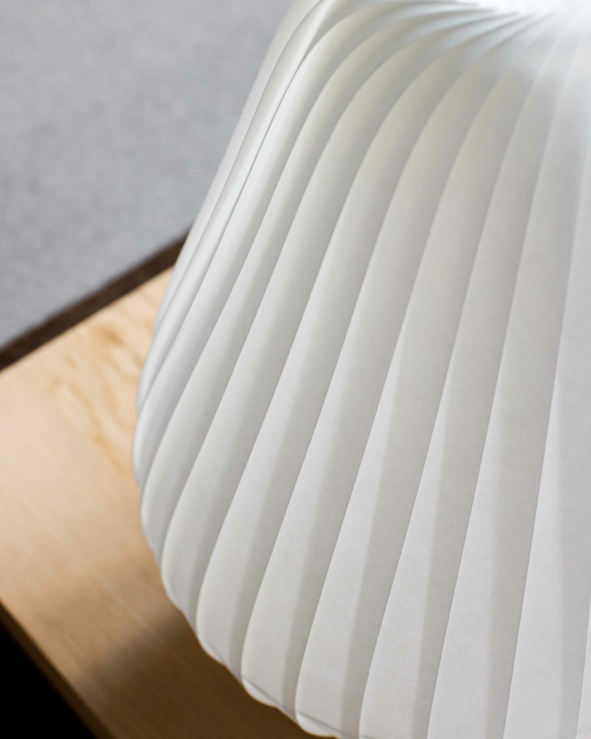 Tom Rossau TR31 bordlampe hvit E27