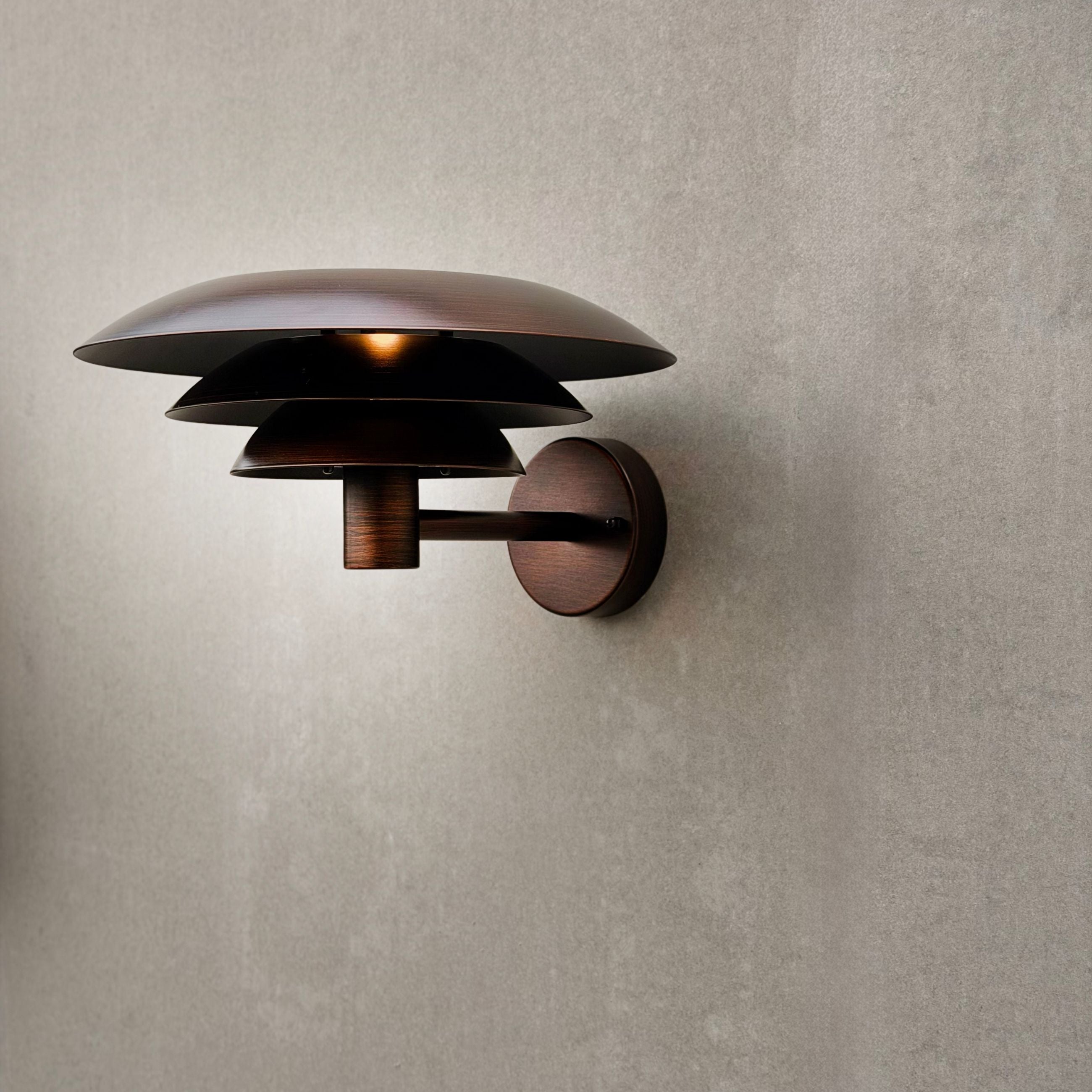 Dyberg Larsen DL30 vegglampe utendørs kobber