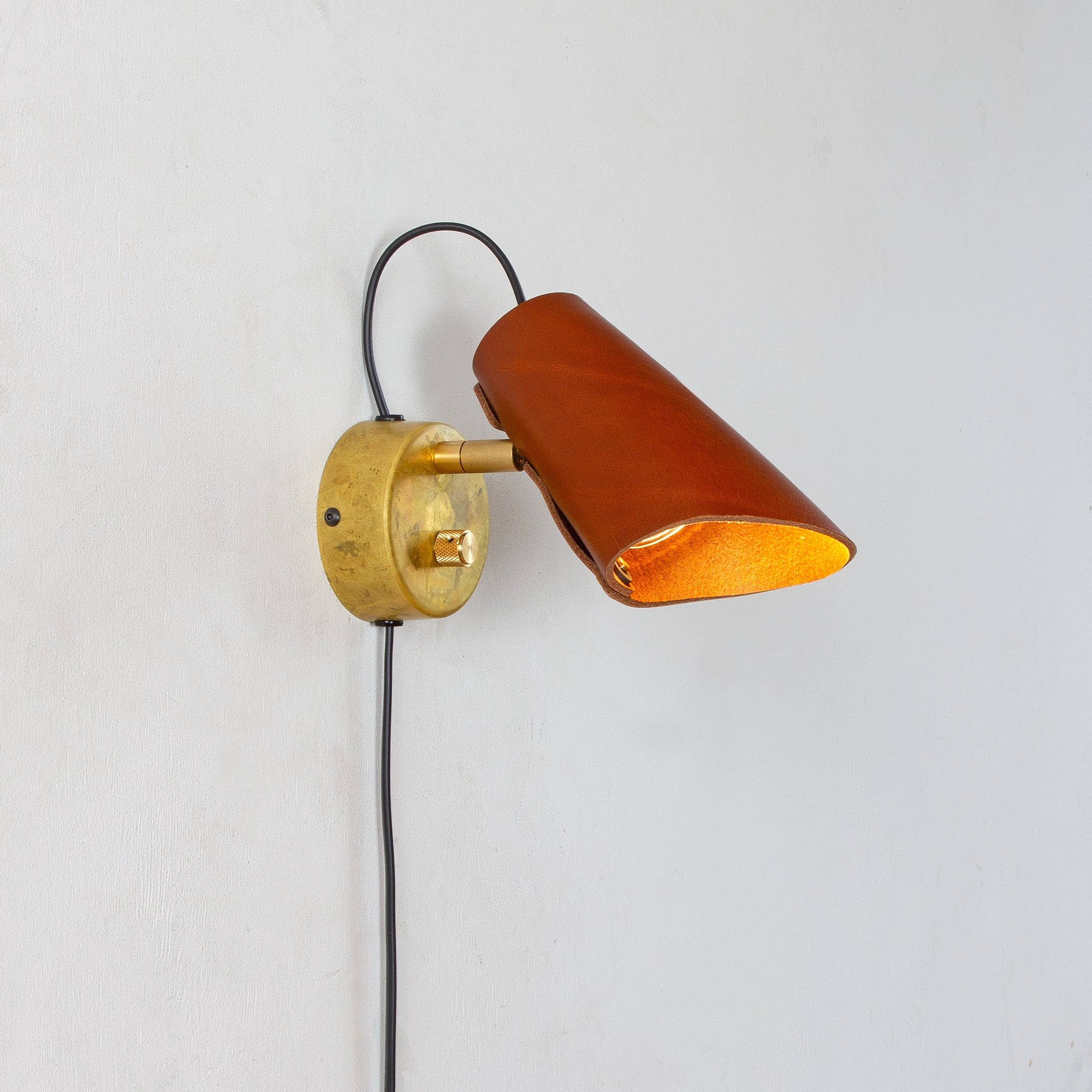 Zlamp Erik 231-16 vegglampe cognac messing med dimmer