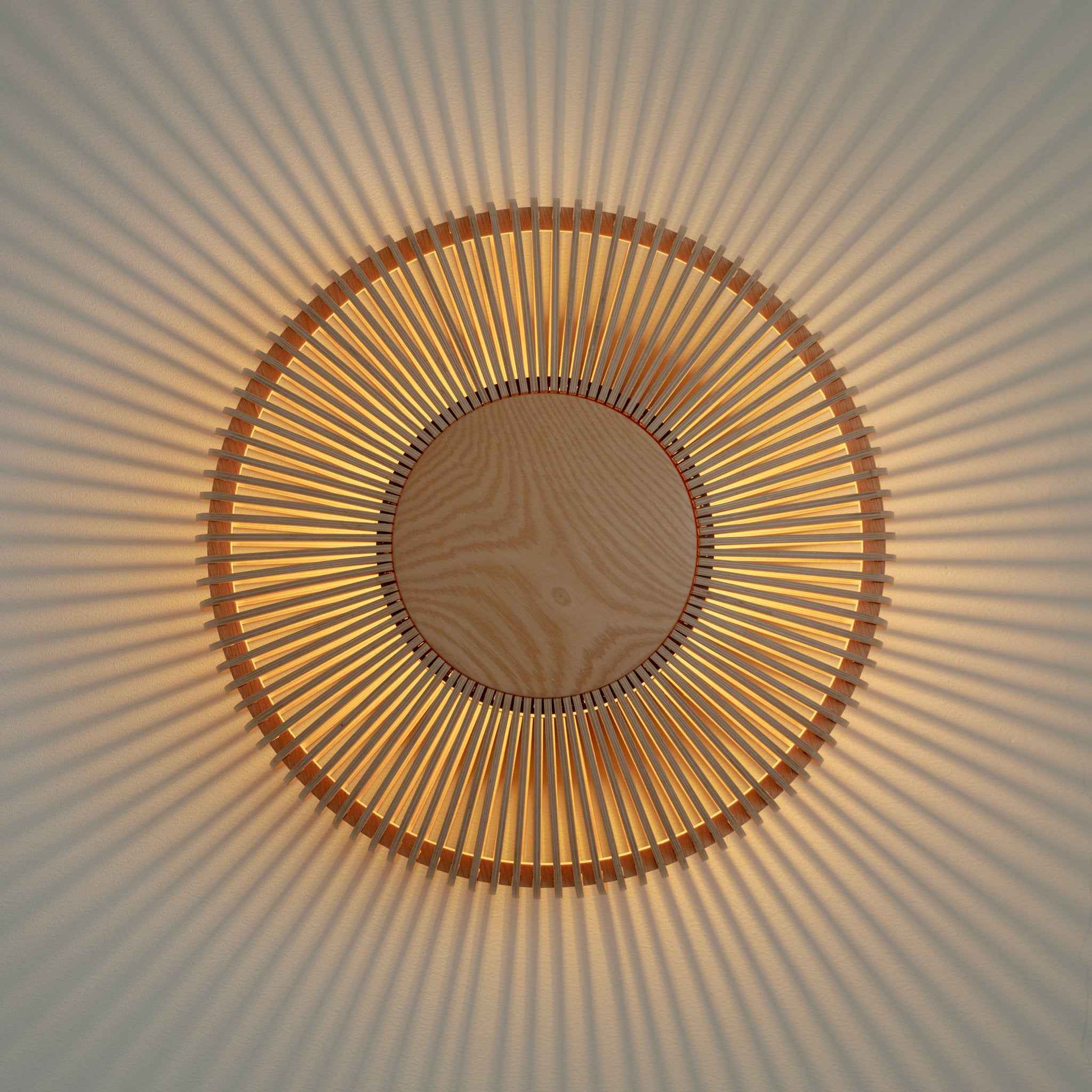UMAGE Clava Up Wood vegglampe eik medium