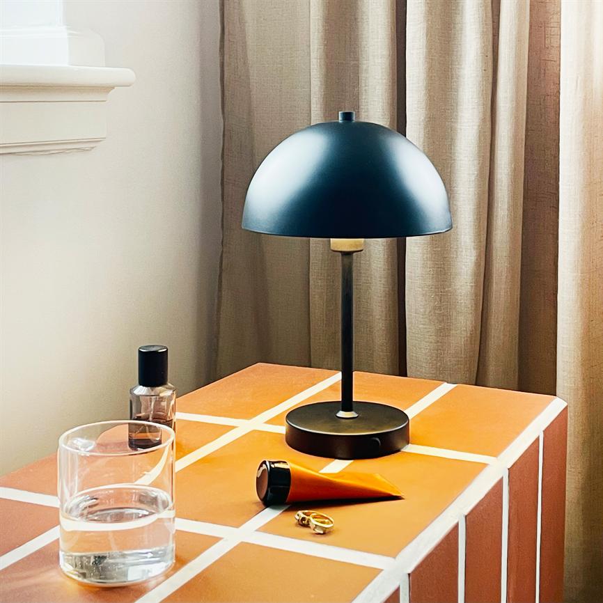 Dyberg Larsen Stockholm bordlampe svart LED
