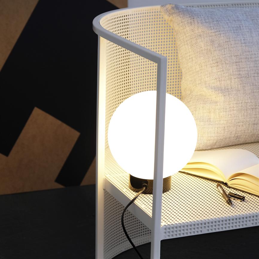 Dyberg Larsen Barcelona bordlampe opal svart
