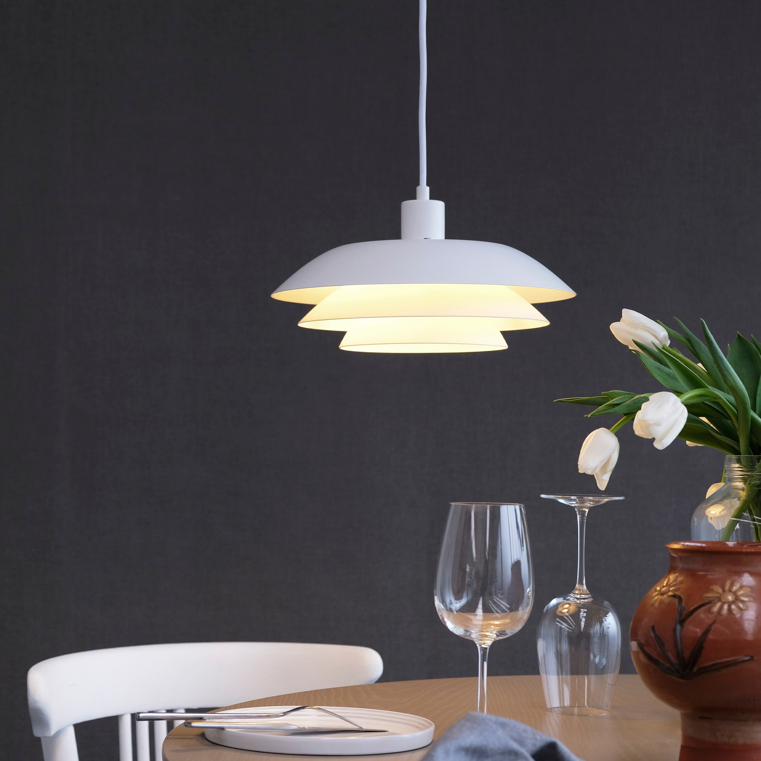 Dyberg Larsen DL31 pendel hvit taklampe
