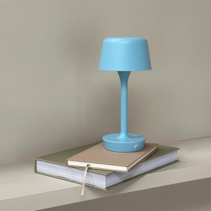 Dyberg Larsen Flow bordlampe lyseblå oppladbar touch
