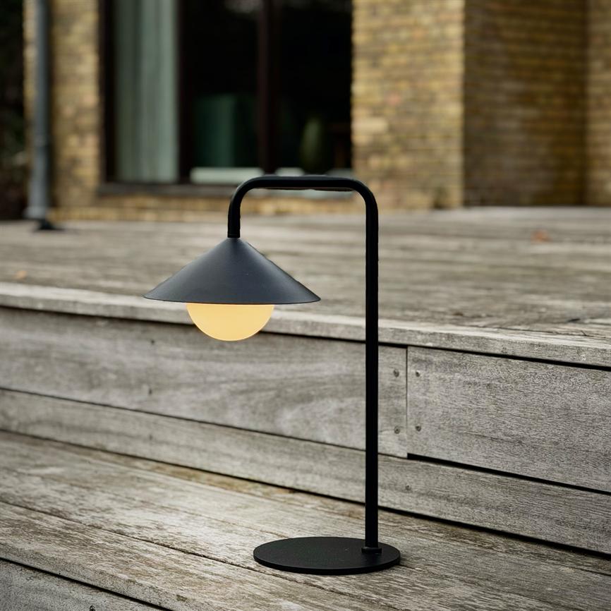 Dyberg Larsen Nova bordlampe ute oppladbar