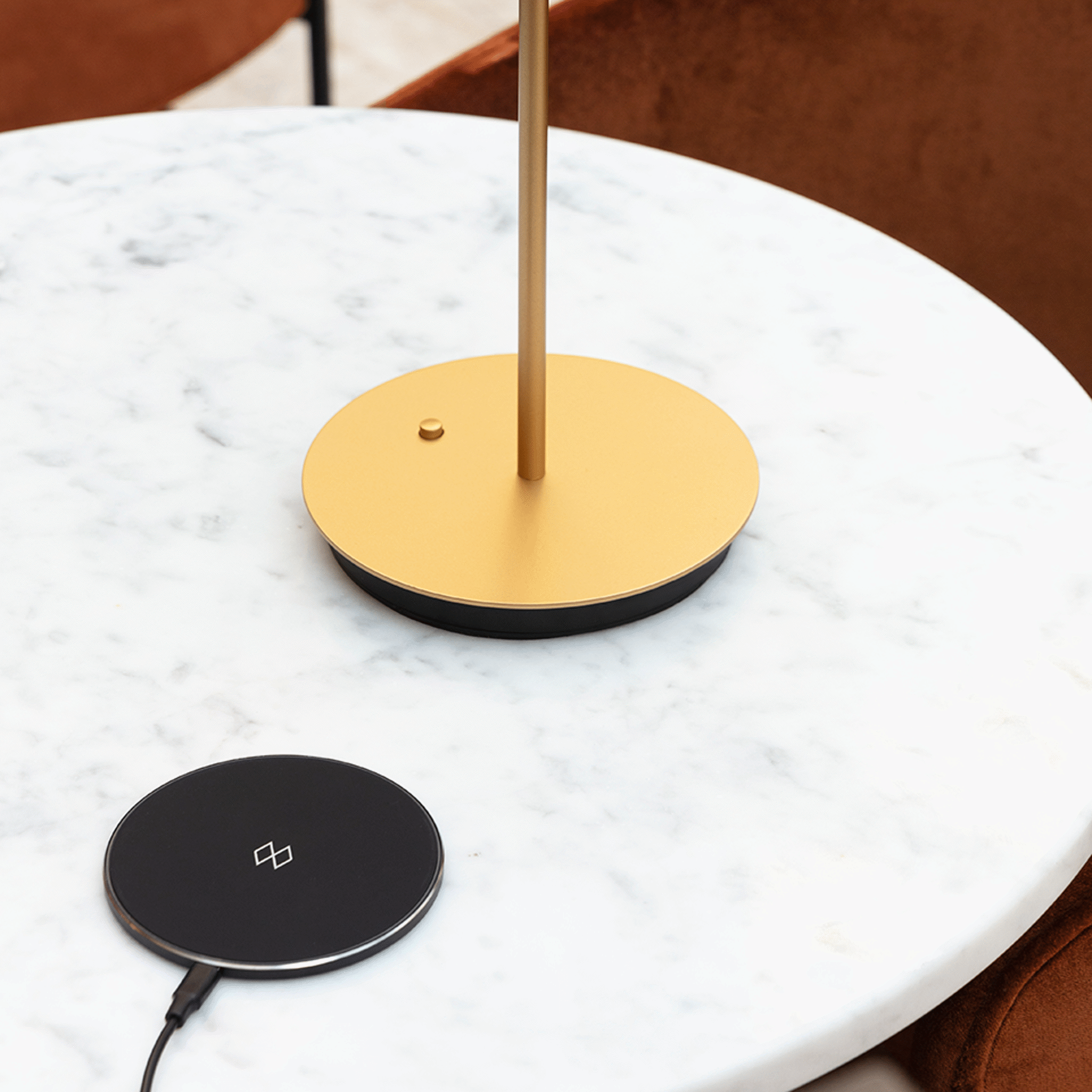 Umage Unifier lader svart trådløs Qi 10W