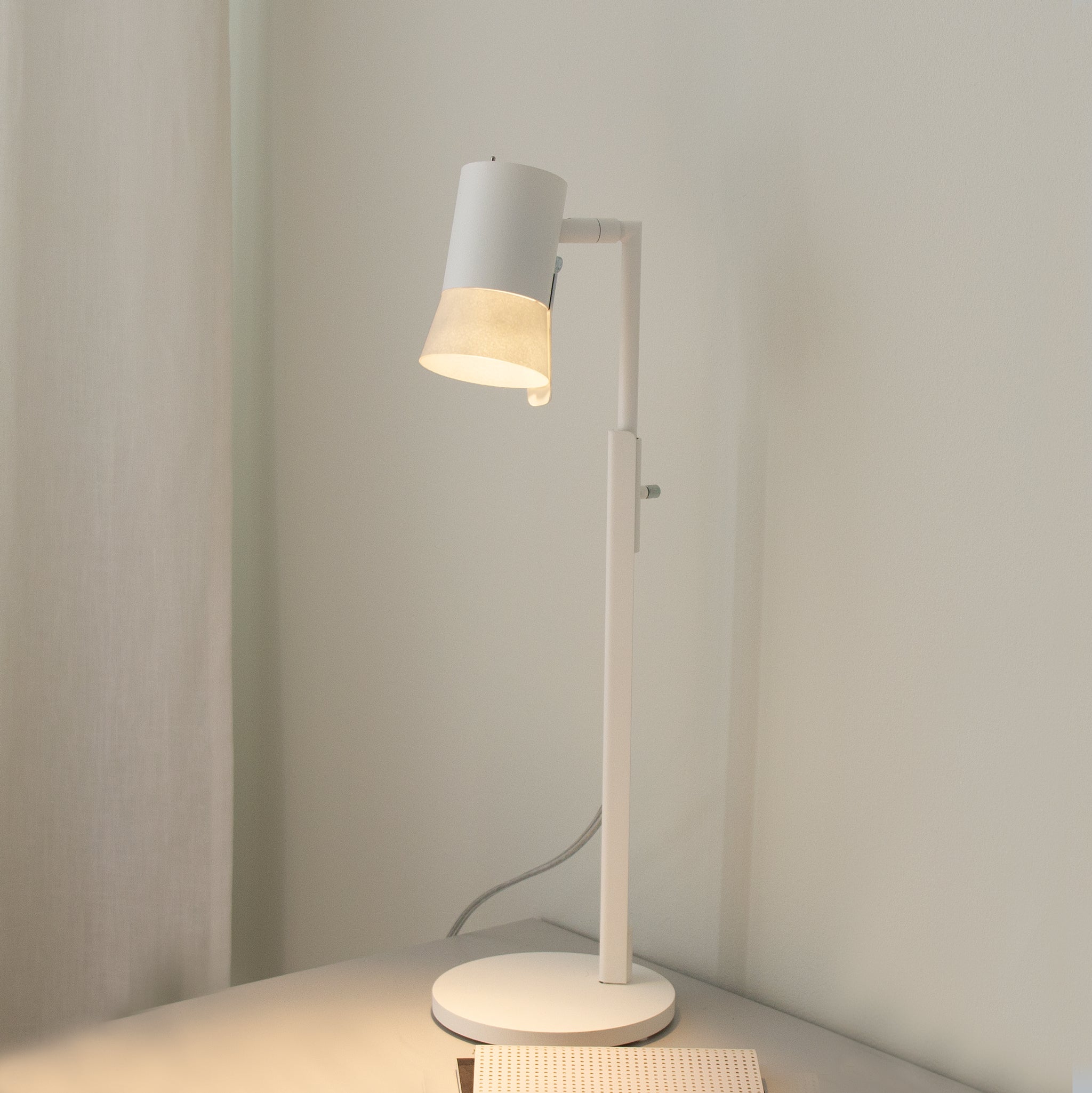 Zlamp Bezzy bordlampe mørkegrå leselampe