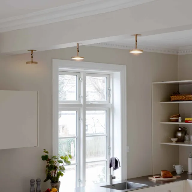 UMAGE Asteria Spot spotlight messing justerbar