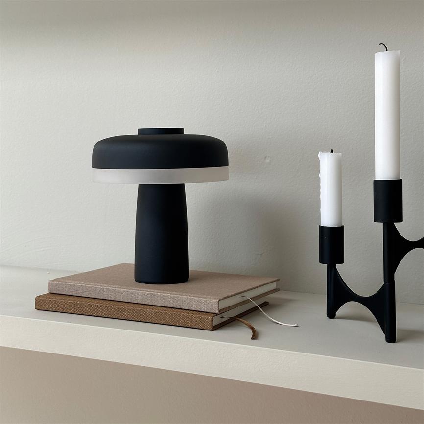 Dyberg Larsen Porter bordlampe svart oppladbar