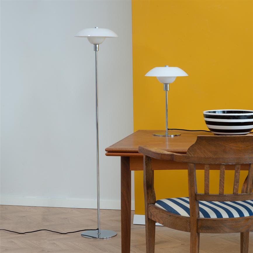 Dyberg Larsen Bergen gulvlampe opal krom 130 cm