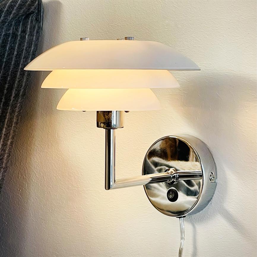 Dyberg Larsen DL20 vegglampe opal hvit 20 cm G9