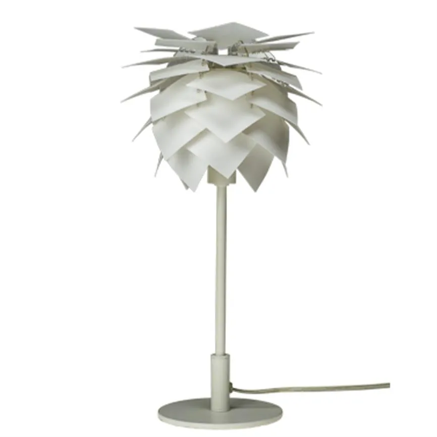 Dyberg Larsen PineApple bordlampe hvit skulpturell
