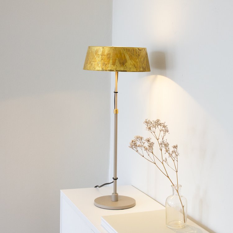 Zlamp Karl 926-2017 bordlampe stor messing greige