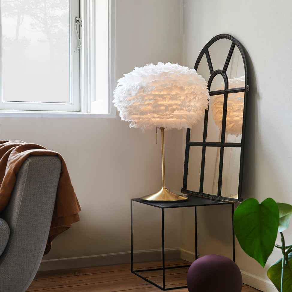 Umage Eos Medium bordlampe Sante fjær hvit